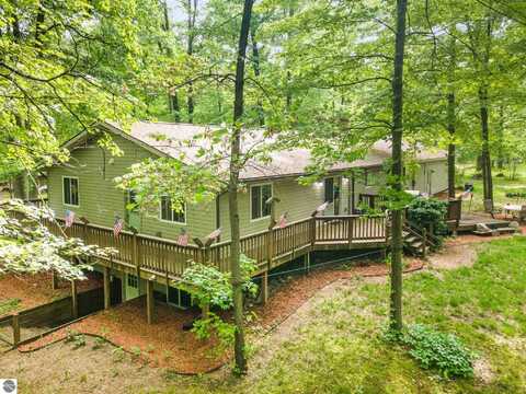 7876 Douglas Road, Riverdale, MI 48877