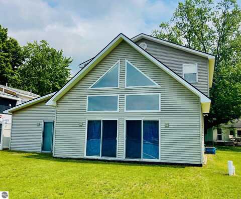 1415 Paczesny Place, Central Lake, MI 49622