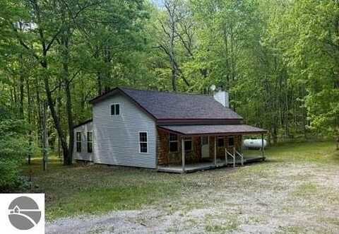350 McMorris Trail, Harrison, MI 48625