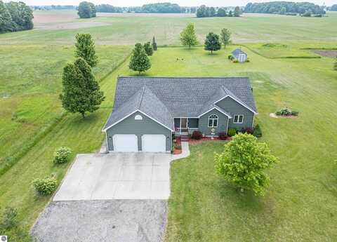 6375 S Isabella Road, Shepherd, MI 48883
