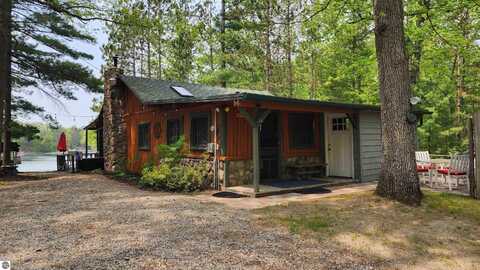 6875 Jose Lake Road, South Branch, MI 48761