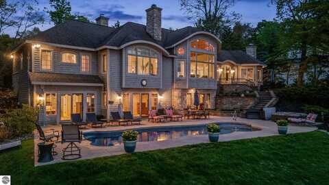 935 Beautiful Shores, Traverse City, MI 49686