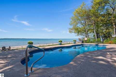 935 Beautiful Shores, Traverse City, MI 49686
