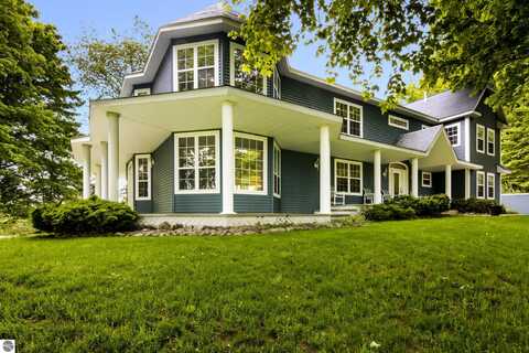 8401 S Sullivan Road, Cedar, MI 49621