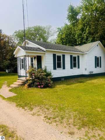 1758 Airway Drive, Mount Pleasant, MI 48858
