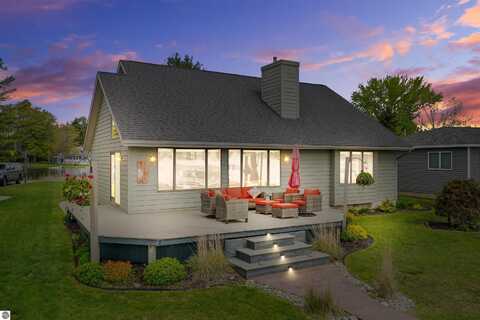 117 S Mark Trail, Lake City, MI 49651