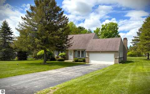 425 Alice Lane, Traverse City, MI 49685