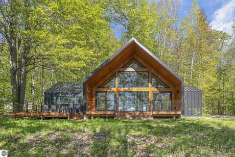 5091 Miles Road, East Jordan, MI 49727