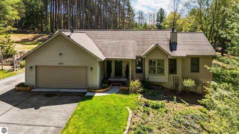 2187 River Highlands Lane, Traverse City, MI 49696
