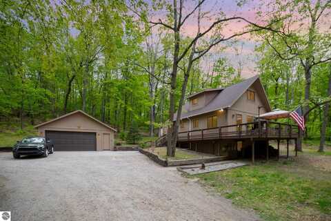1670 Ivy Drive, Farwell, MI 48622
