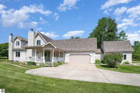 7746 Five Lakes Drive, Farwell, MI 48622