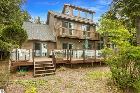 736 Davock Lane, Bellaire, MI 49615