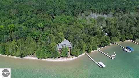 736 Davock Lane, Bellaire, MI 49615