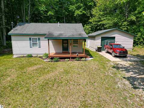 4862 E Circle Drive NE, Kalkaska, MI 49646
