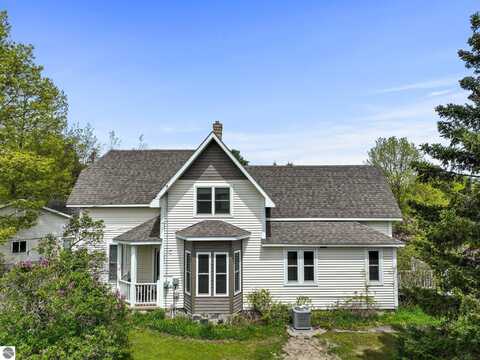 9801 Cherry Bend Road, Traverse City, MI 49684