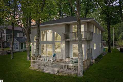 7579 W White Birch, Lake City, MI 49651