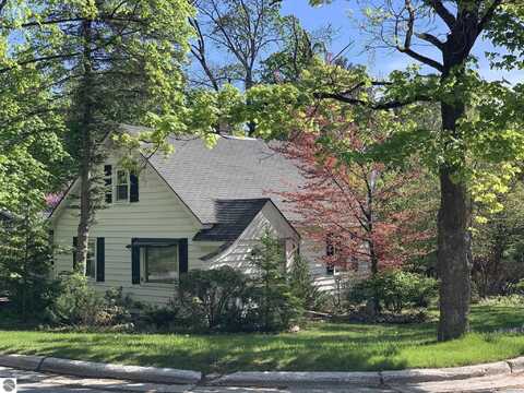 1124 Hill Street, Traverse City, MI 49684