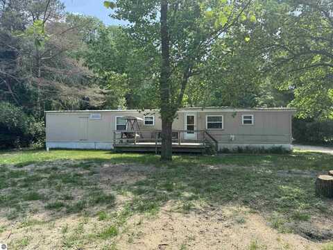 126 Chippewa Trail, Buckley, MI 49620