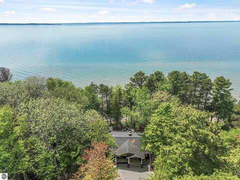 1028 Creswell Lane, Kewadin, MI 49648