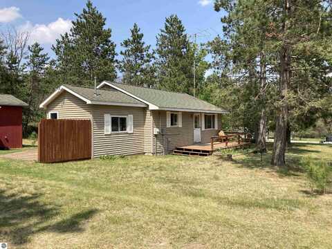 1064 W Valley, Rose City, MI 48654