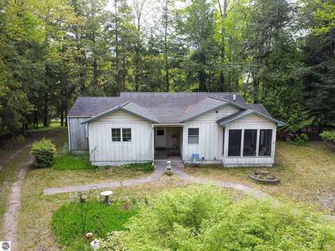10895 N Shore Drive, Northport, MI 49670