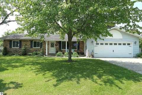 1502 Greenbrier Drive, Mount Pleasant, MI 48858