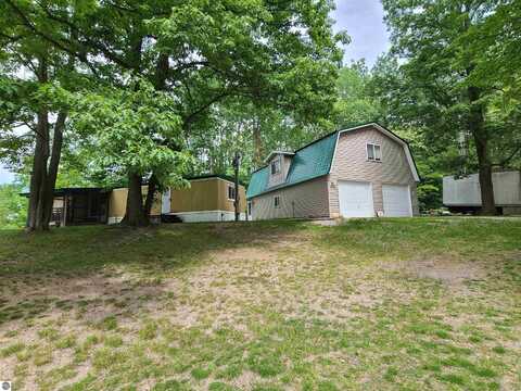 4020 Northwood Court, Barton City, MI 48705