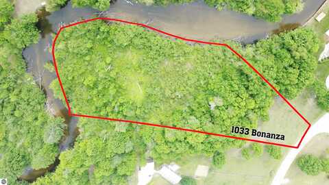1033 Bonanza Lane, Weidman, MI 48893