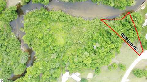 1035 Bonanza Lane, Weidman, MI 48893