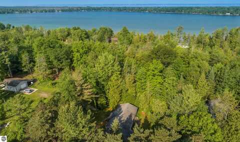 6615 Forest Drive, Kewadin, MI 49648