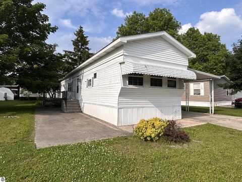 4510 W Country Way, Saginaw, MI 48603