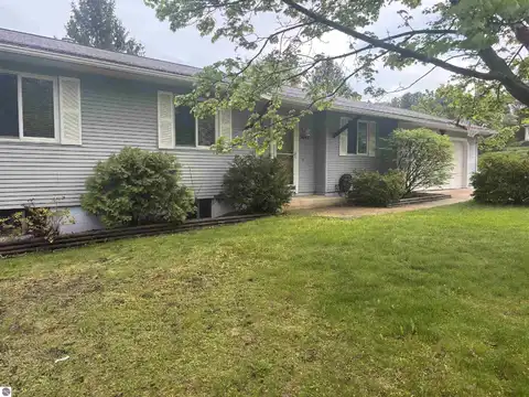 3642 Orchard View, Traverse City, MI 49684