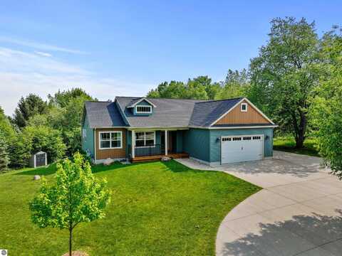 9207 Mockingbird Lane, Cadillac, MI 49601