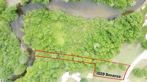 1029 Bonanza Lane, Weidman, MI 48893