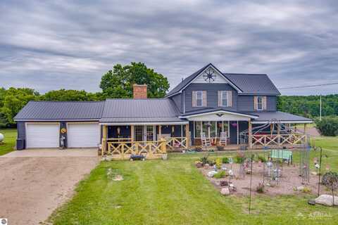 4441 Deckerville Road, Lupton, MI 48635