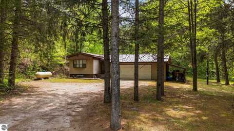 1912 Rosenburg Road, Kalkaska, MI 49646
