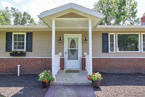 8 Jefferson Avenue, Cohoes, NY 12047
