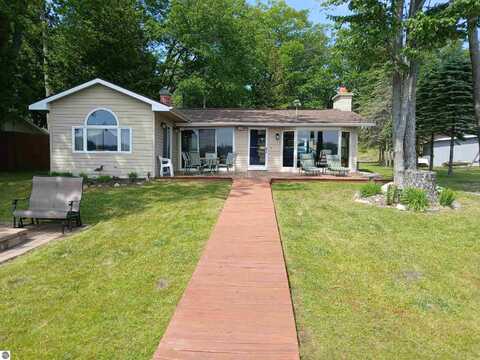 2272 Indian Lake, National City, MI 48748