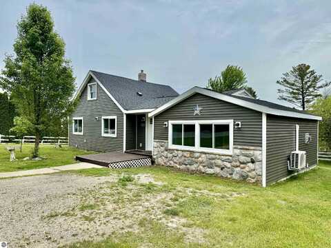7160 Cherry Avenue, Kewadin, MI 49648