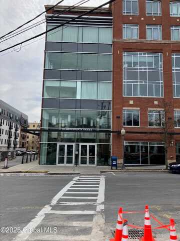 18 Division Street, Saratoga Springs, NY 12866