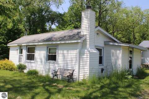 8807 NE Starvation Lake Road, Mancelona, MI 49659