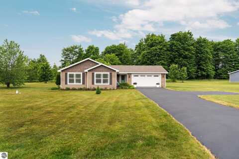 9338 Kingsfield Drive, Kingsley, MI 49649