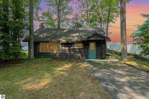 3930 E Cedar Lake Drive, Greenbush, MI 48738