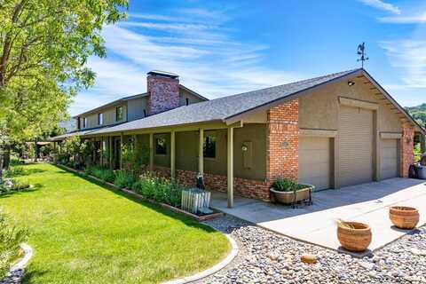 30020 Greenwater Drive, Tehachapi, CA 93561