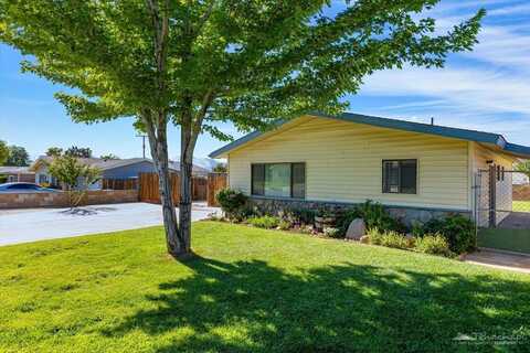 205 Spruce Street, Tehachapi, CA 93561