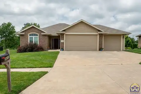 5413 SW Westport DR, Topeka, KS 66610