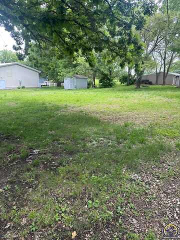 Lakeshore DR, Alma, KS 66401