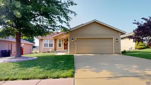7112 SW 19th LN, Topeka, KS 66615