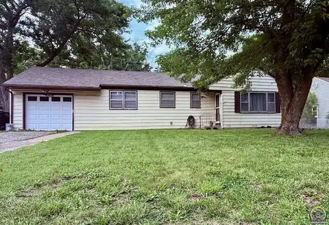 4316 SW 23rd ST, Topeka, KS 66614