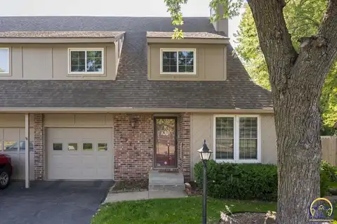 2916 SW Foxcroft 3 CT, Topeka, KS 66614